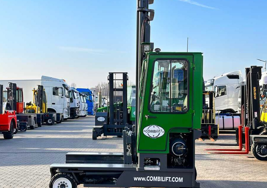 Combilift C4000 / LPG / DUPLEX / LIFTING HEIGHT 550CM / FREE LIFT / LIKE NEW - 4-way reach truck: picture 2 Combilift C4000 / LPG / DUPLEX / LIFTING HEIGHT 550CM / FREE LIFT / LIKE NEW - 4-way reach truck: picture 2
