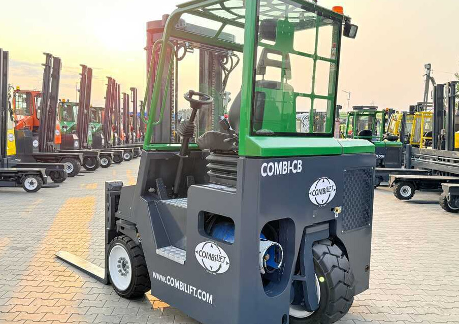 4-way reach truck Combilift C4000CB / TRIPLEX - 5200MM / LPG / FREE LIFT / FORK POSITIONER / FORK SIDESHIFT / HEIGHT 2450MM / LIKE NEW: picture 8
