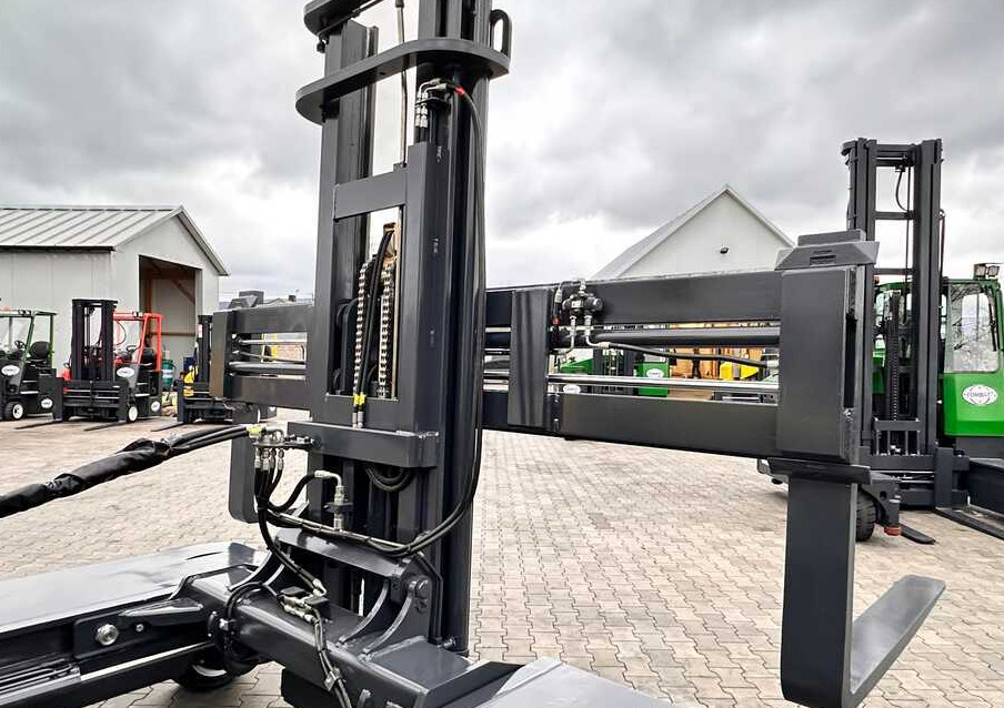 4-way reach truck Combilift C4500 / DUPLEX / 4050MM / DIESEL / WIDE POSITIONER / FREE LIFT / SIDESHIFT / LIKE NEW: picture 23