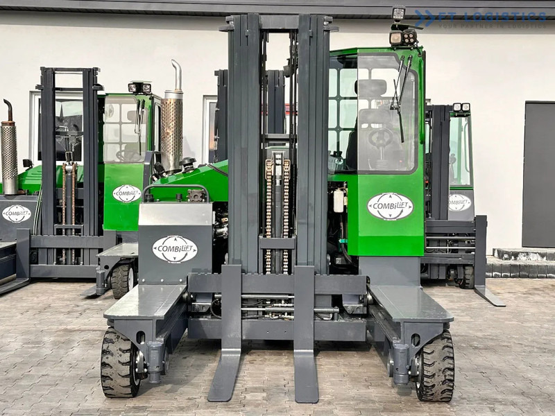 Combilift C4500 / LPG / TRIPLEX / 5500MM / FREE LIFT / HYDRAULIC FORK SHIFT / Like New C4500 / LPG / TRIPLEX / 5500MM / FREE LIFT / HYDRAU - 4-way reach truck: picture 4 Combilift C4500 / LPG / TRIPLEX / 5500MM / FREE LIFT / HYDRAULIC FORK SHIFT / Like New C4500 / LPG / TRIPLEX / 5500MM / FREE LIFT / HYDRAU - 4-way reach truck: picture 4