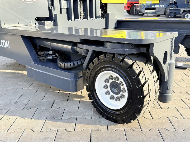 4-way reach truck Combilift C5000 / DIESEL / TRIPLEX 7600MM / FULL FREE LIFT / FORK POSITIONER / HEATING / FULL HEATED CABIN / EXCELLENT CONDITION / Wide ra: picture 6