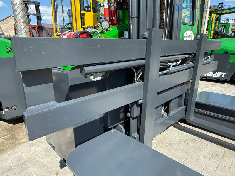 Combilift C5000E / ELECTRIC / TRIPLEX 8300MM / FULL FREE LIFT / WIDE FORK POSITIONER / SIDE SHIFT / BATTERY LIKE NEW C5000E / ELECTRIC / T - 4-way reach truck: picture 5 Combilift C5000E / ELECTRIC / TRIPLEX 8300MM / FULL FREE LIFT / WIDE FORK POSITIONER / SIDE SHIFT / BATTERY LIKE NEW C5000E / ELECTRIC / T - 4-way reach truck: picture 5