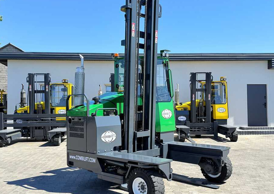 Combilift C5000XL / DIESEL / DUPLEX - 5500MM / FULL CABIN / NEW TYRES / HEATING - 4-way reach truck: picture 3 Combilift C5000XL / DIESEL / DUPLEX - 5500MM / FULL CABIN / NEW TYRES / HEATING - 4-way reach truck: picture 3