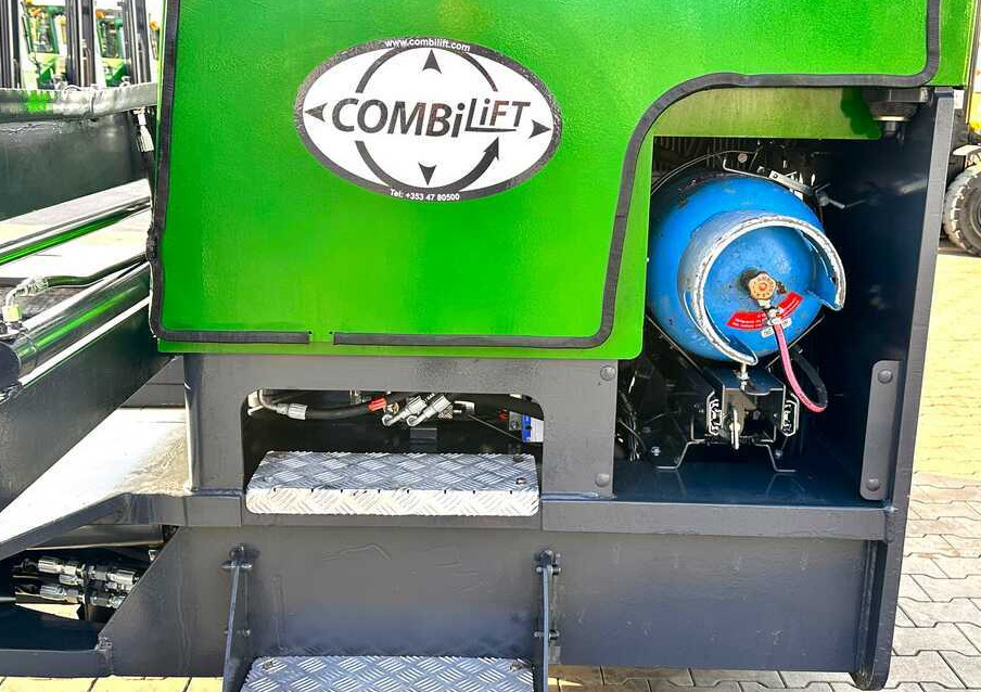 Combilift C5000XL / LPG / AIR CONDITIONING / WIDE POSITIONER / DUPLEX MAST / ADJUSTABLE FORKS / NEW TIRES / EXCELLENT CONDITION! - 4-way reach truck: picture 5 Combilift C5000XL / LPG / AIR CONDITIONING / WIDE POSITIONER / DUPLEX MAST / ADJUSTABLE FORKS / NEW TIRES / EXCELLENT CONDITION! - 4-way reach truck: picture 5