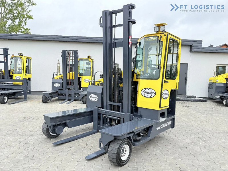 Combilift Combilift FOUR-WAY / MULTI-DIRECTIONAL FORKLIFT C4000 / GAS / DUPLEX 4600MM / ONLY 5614 OPERATING HOURS / FORK POSITIONER / FULL - 4-way reach truck: picture 3 Combilift Combilift FOUR-WAY / MULTI-DIRECTIONAL FORKLIFT C4000 / GAS / DUPLEX 4600MM / ONLY 5614 OPERATING HOURS / FORK POSITIONER / FULL - 4-way reach truck: picture 3