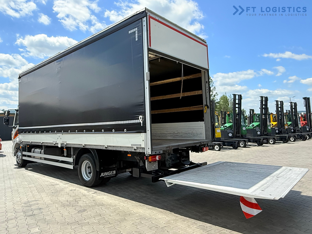New Curtainsider truck DAF LF 260 FA / AUTOMATIC / 9,255 kg PAYLOAD / 4x2 / 18 PALLETS / TAIL LIFT / SIDE BOARDS / EXCELLENT CONDITION! [ Copy ]: picture 36