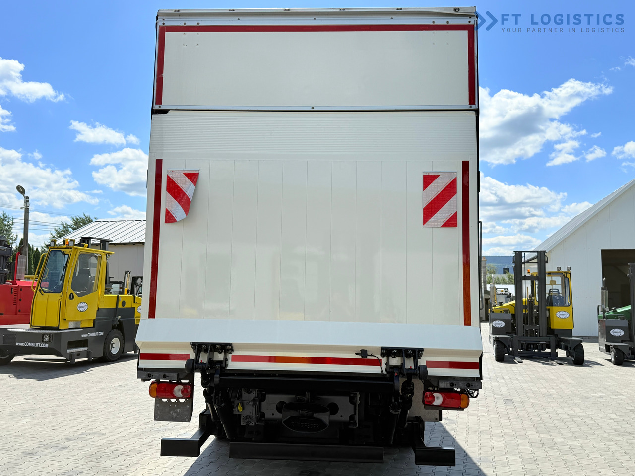 New Curtainsider truck DAF LF 260 FA / AUTOMATIC / 9,255 kg PAYLOAD / 4x2 / 18 PALLETS / TAIL LIFT / SIDE BOARDS / EXCELLENT CONDITION! [ Copy ]: picture 20