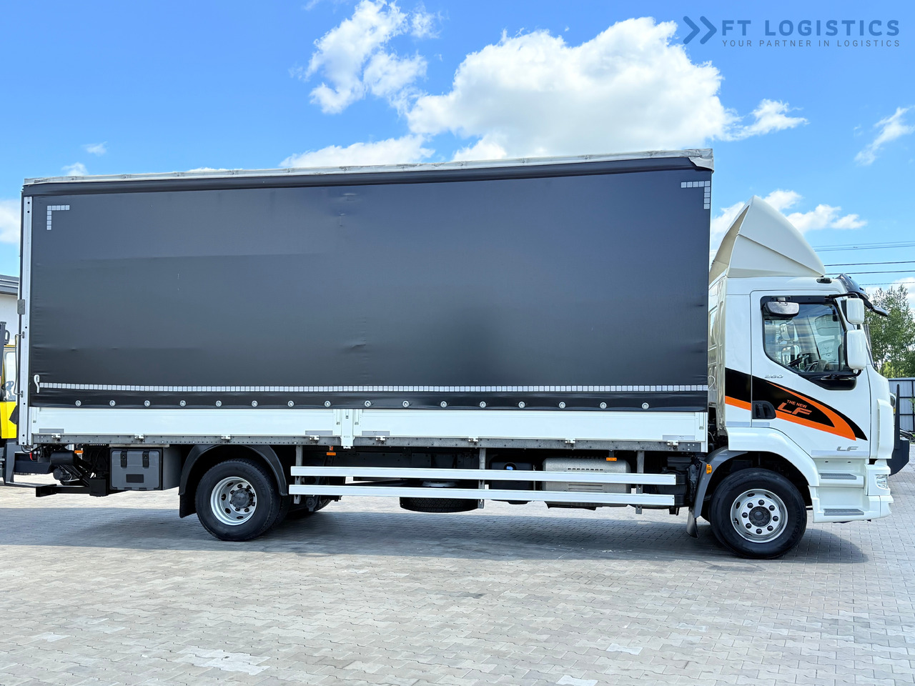 New Curtainsider truck DAF LF 260 FA / AUTOMATIC / 9,255 kg PAYLOAD / 4x2 / 18 PALLETS / TAIL LIFT / SIDE BOARDS / EXCELLENT CONDITION! [ Copy ]: picture 11