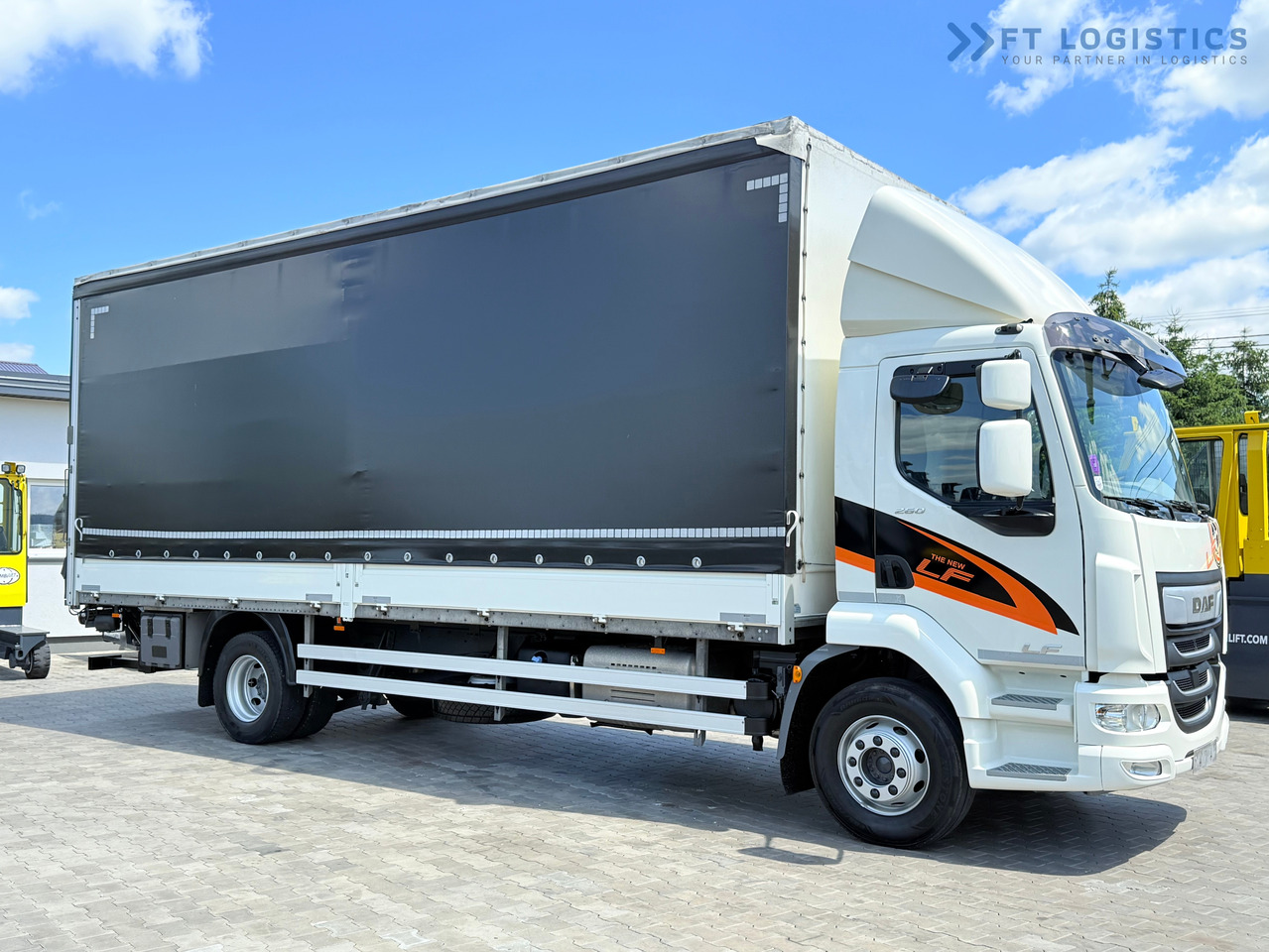 New Curtainsider truck DAF LF 260 FA / AUTOMATIC / 9,255 kg PAYLOAD / 4x2 / 18 PALLETS / TAIL LIFT / SIDE BOARDS / EXCELLENT CONDITION! [ Copy ]: picture 10