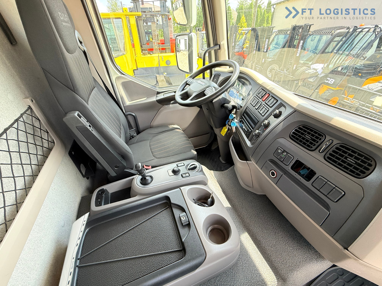 New Curtainsider truck DAF LF 260 FA / AUTOMATIC / 9,255 kg PAYLOAD / 4x2 / 18 PALLETS / TAIL LIFT / SIDE BOARDS / EXCELLENT CONDITION! [ Copy ]: picture 34