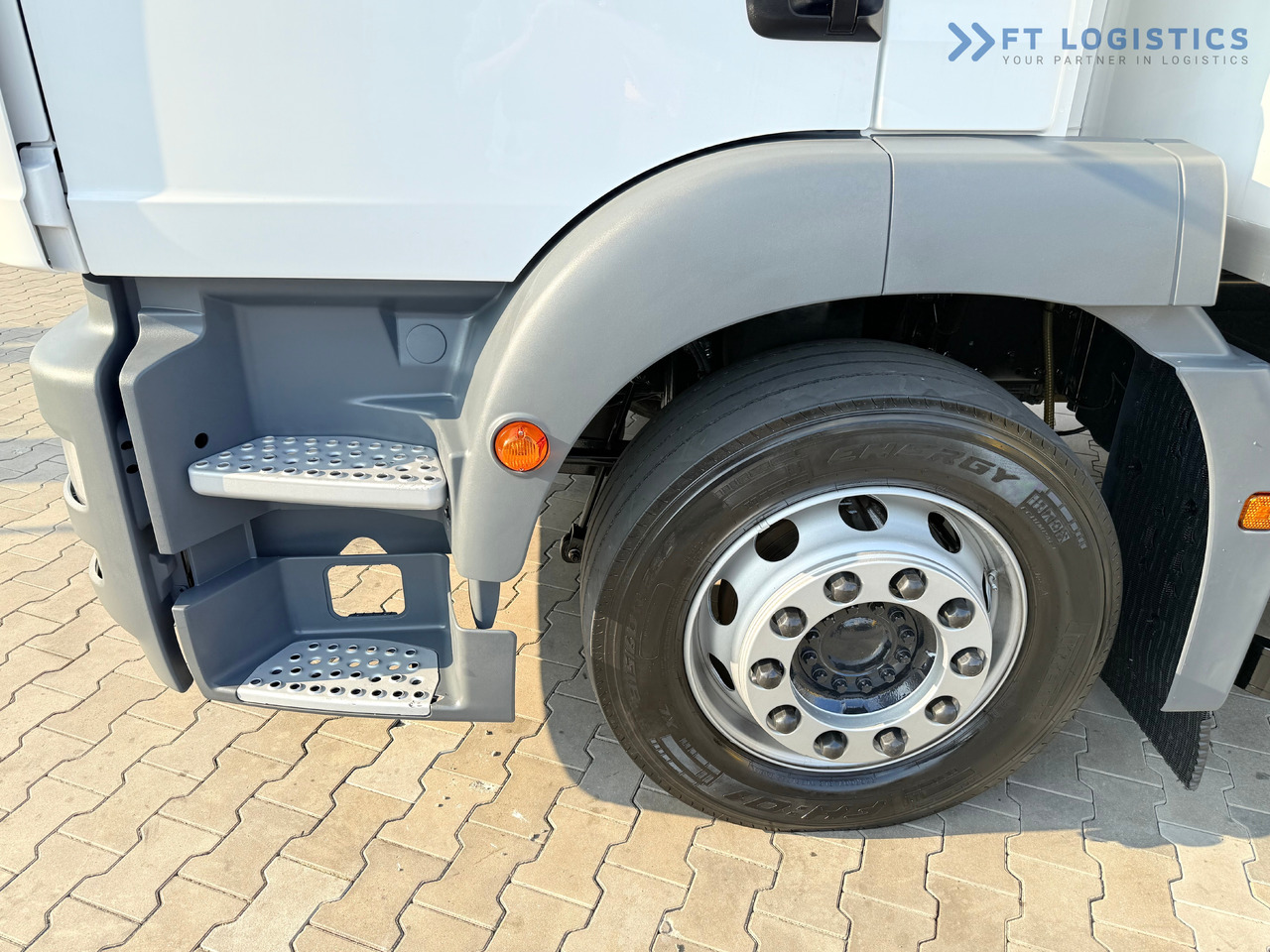 MAN TGM 18.290 / THERMOKING T-1200R / BI-TEMPERATURE / 19 PALLETS / 90% TYRES / EXCELLENT CONDITION / DHOLLANDIA TAIL LIFT / SIDE DOOR / PAYLOAD 8,220 KG - Refrigerator truck: picture 5 MAN TGM 18.290 / THERMOKING T-1200R / BI-TEMPERATURE / 19 PALLETS / 90% TYRES / EXCELLENT CONDITION / DHOLLANDIA TAIL LIFT / SIDE DOOR / PAYLOAD 8,220 KG - Refrigerator truck: picture 5
