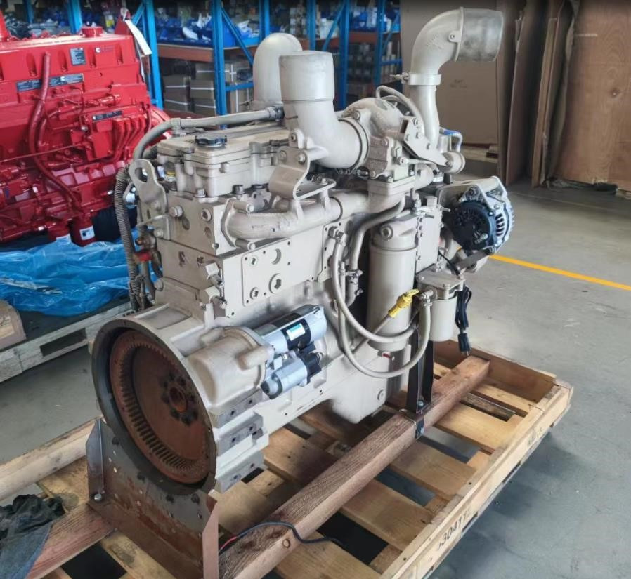 CUMMINS QSC8.3 - Engine for Excavator: picture 1 CUMMINS QSC8.3 - Engine for Excavator: picture 1