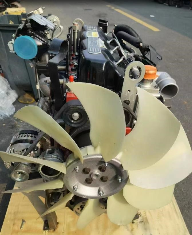 CUMMINS QSF3.8 - Engine for Excavator: picture 2 CUMMINS QSF3.8 - Engine for Excavator: picture 2