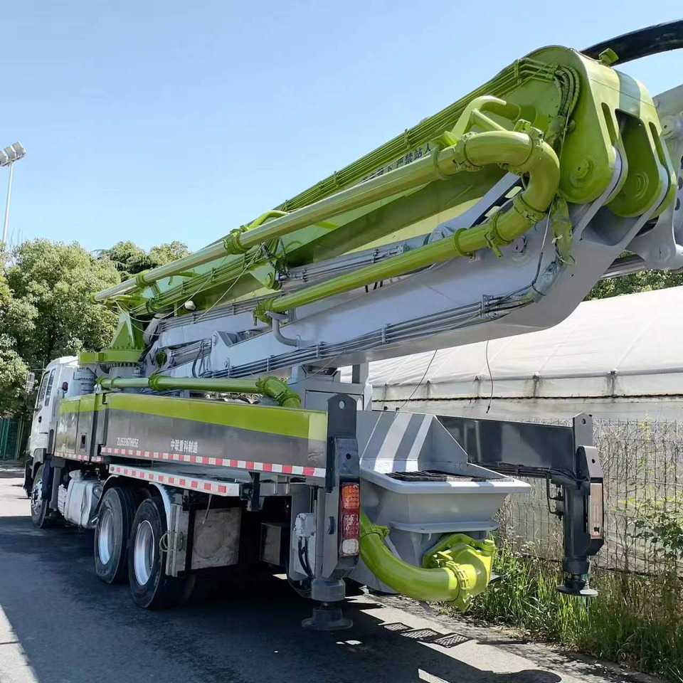 ISUZU 47 meters,6×4 - Mixer pump truck: picture 4 ISUZU 47 meters,6×4 - Mixer pump truck: picture 4