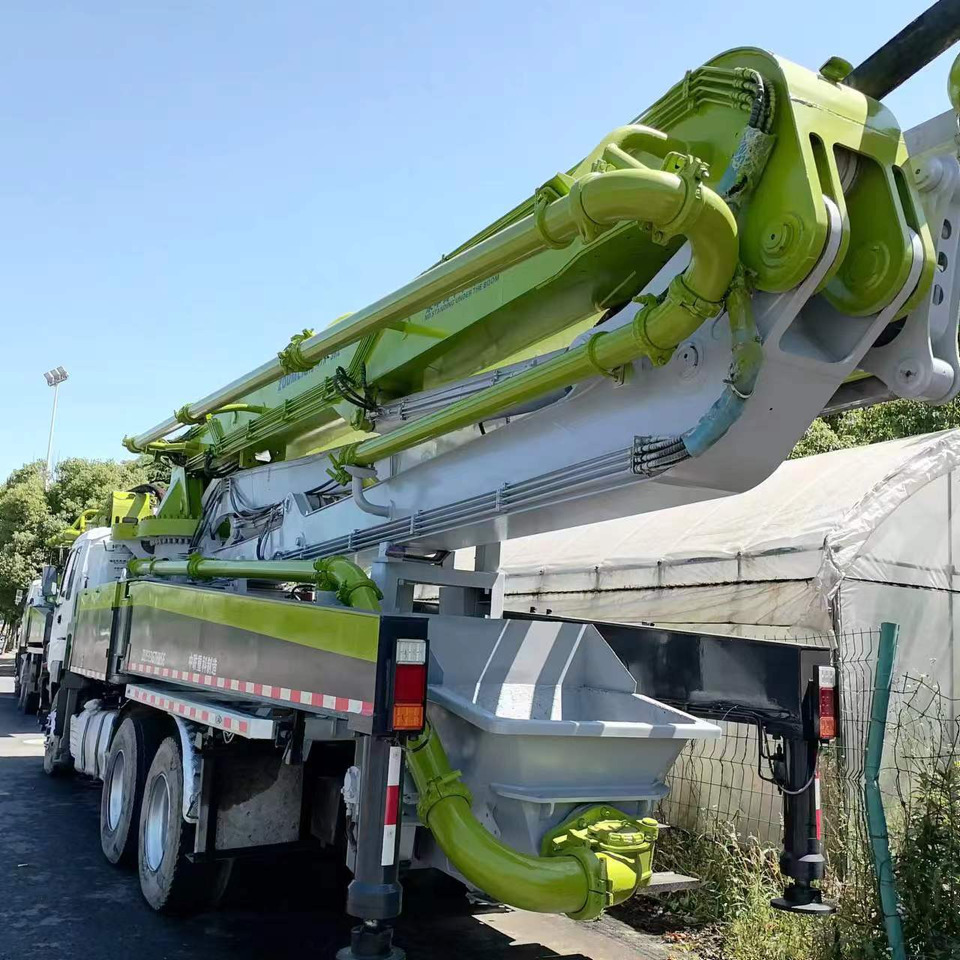 ISUZU 47 meters,6×4 - Mixer pump truck: picture 1 ISUZU 47 meters,6×4 - Mixer pump truck: picture 1