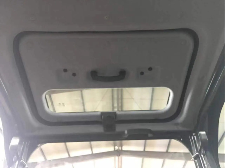 KOMATSU PC200-8 - Cab for Excavator: picture 4 KOMATSU PC200-8 - Cab for Excavator: picture 4