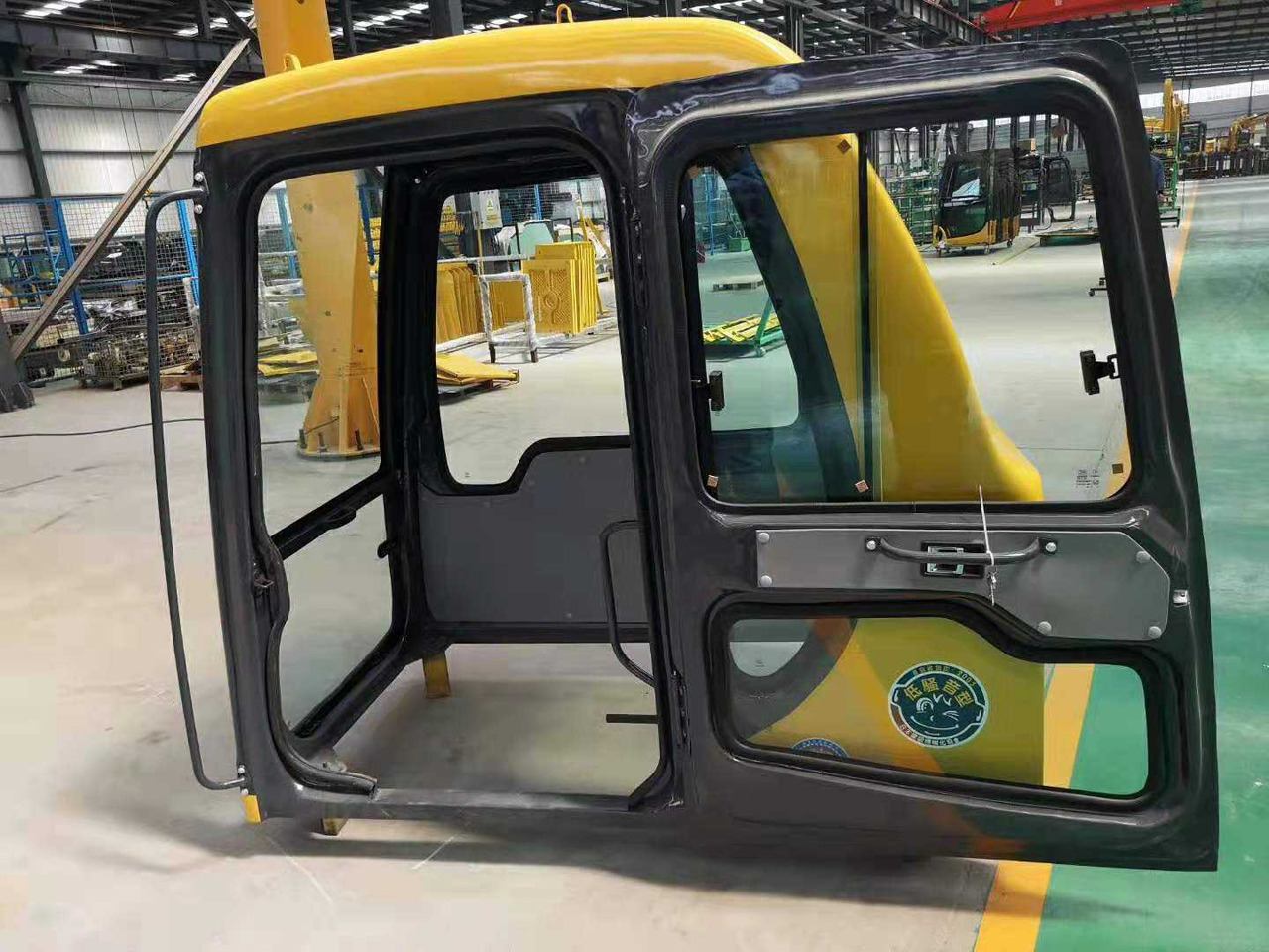 KOMATSU PC40 PC50MR-2 PC60 - Cab for Excavator: picture 4 KOMATSU PC40 PC50MR-2 PC60 - Cab for Excavator: picture 4