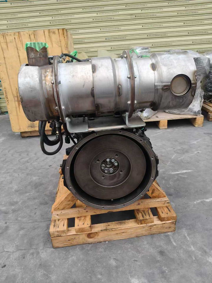 MITSUBISHI D04EG - Engine for Excavator: picture 1 MITSUBISHI D04EG - Engine for Excavator: picture 1