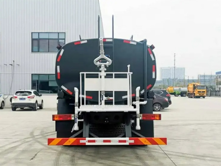 SHACMAN SHACMAN  H3000 20 cubic  meters tanker - Tank truck: picture 5 SHACMAN SHACMAN  H3000 20 cubic  meters tanker - Tank truck: picture 5