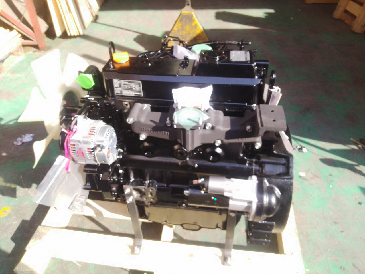YANMAR 4TNV94L - Engine for Excavator: picture 4 YANMAR 4TNV94L - Engine for Excavator: picture 4
