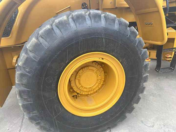 98%New Loaders Cat 966H High Efficiency Wheel Loader Cat 966H Powerful Chinese Made Front Loader Road Machine - Wheel loader: picture 5 98%New Loaders Cat 966H High Efficiency Wheel Loader Cat 966H Powerful Chinese Made Front Loader Road Machine - Wheel loader: picture 5