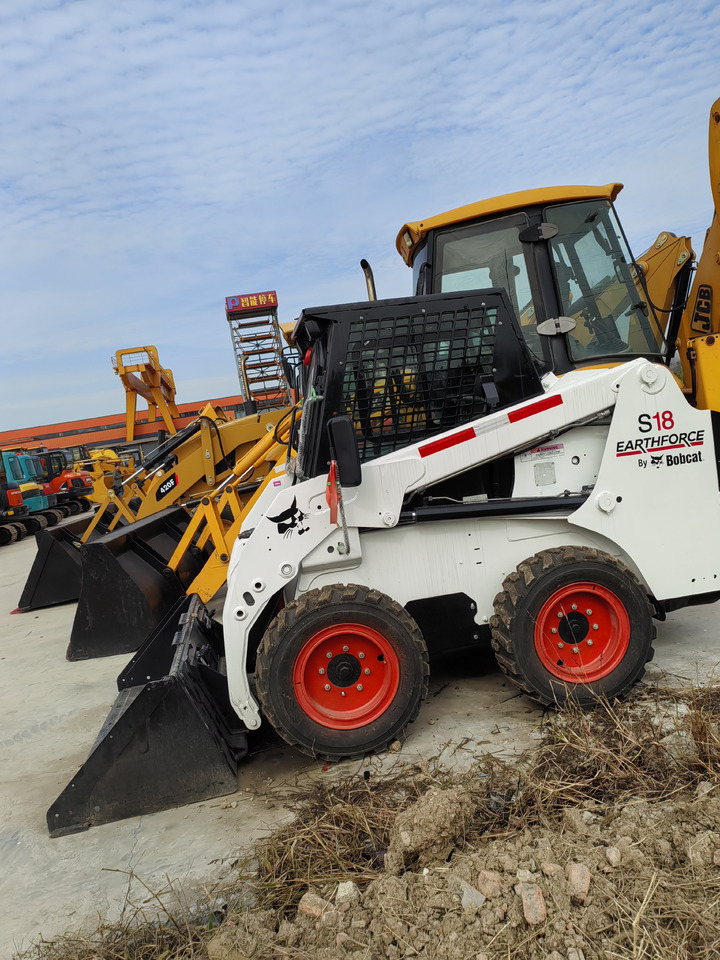 BOBCAT used second-hand good condition Bobcat S18 - Skid steer loader: picture 3 BOBCAT used second-hand good condition Bobcat S18 - Skid steer loader: picture 3