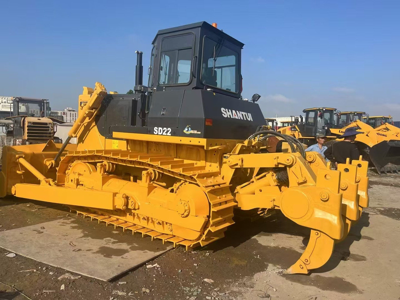 BULLDOZER China Brand Bulldozer Shantui SD22 Used Bulldozer Low Price Bulldozer Market Machinery and Equipment for Sale - Bulldozer: picture 3 BULLDOZER China Brand Bulldozer Shantui SD22 Used Bulldozer Low Price Bulldozer Market Machinery and Equipment for Sale - Bulldozer: picture 3