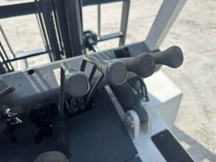 High Quality TCM 7 Ton with Hydraulic Distance Adjustment Used Forklift in Stock Used tcm Forklift 7 Ton Used tcm Fd70 Forklift - Forklift: picture 4 High Quality TCM 7 Ton with Hydraulic Distance Adjustment Used Forklift in Stock Used tcm Forklift 7 Ton Used tcm Fd70 Forklift - Forklift: picture 4