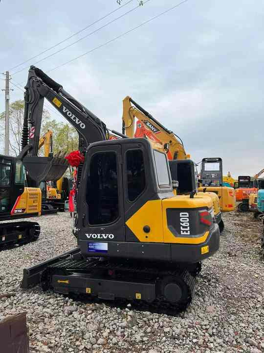 Crawler excavator High Quality Used Volvo EC60D Excavator for Sale 6 Ton Compact Machine, Excellent Condition, Ready for Work!: picture 6