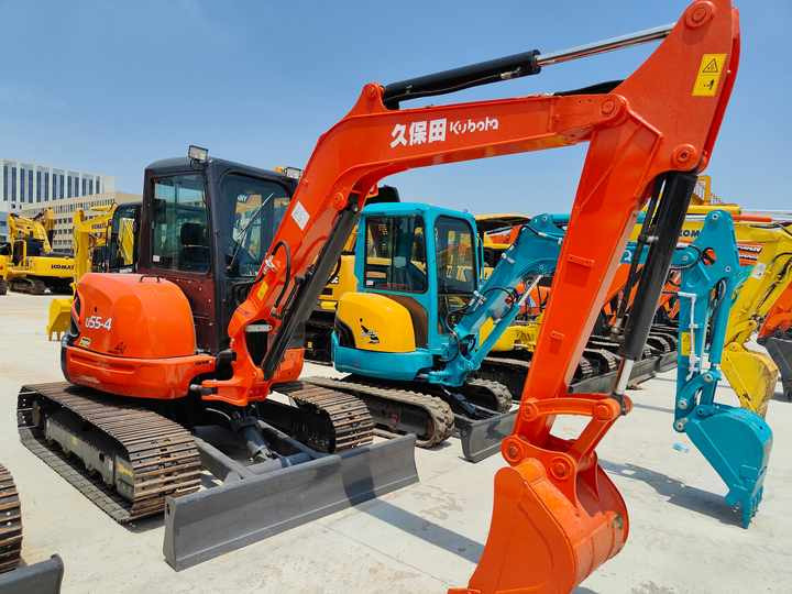 Perfect Condition Kubota U55-4 Japan Brand Mini Excavator with Pusher for Sale Kubota U25 35 55 5tons - Mini excavator: picture 4 Perfect Condition Kubota U55-4 Japan Brand Mini Excavator with Pusher for Sale Kubota U25 35 55 5tons - Mini excavator: picture 4