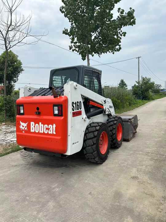 Used Bob Cat Bob Cat S160 Used Mini Skid Steer Wheel Loader Multifunctional Track Loaders Bobcat S160 2.7 Ton - Wheel loader: picture 5 Used Bob Cat Bob Cat S160 Used Mini Skid Steer Wheel Loader Multifunctional Track Loaders Bobcat S160 2.7 Ton - Wheel loader: picture 5