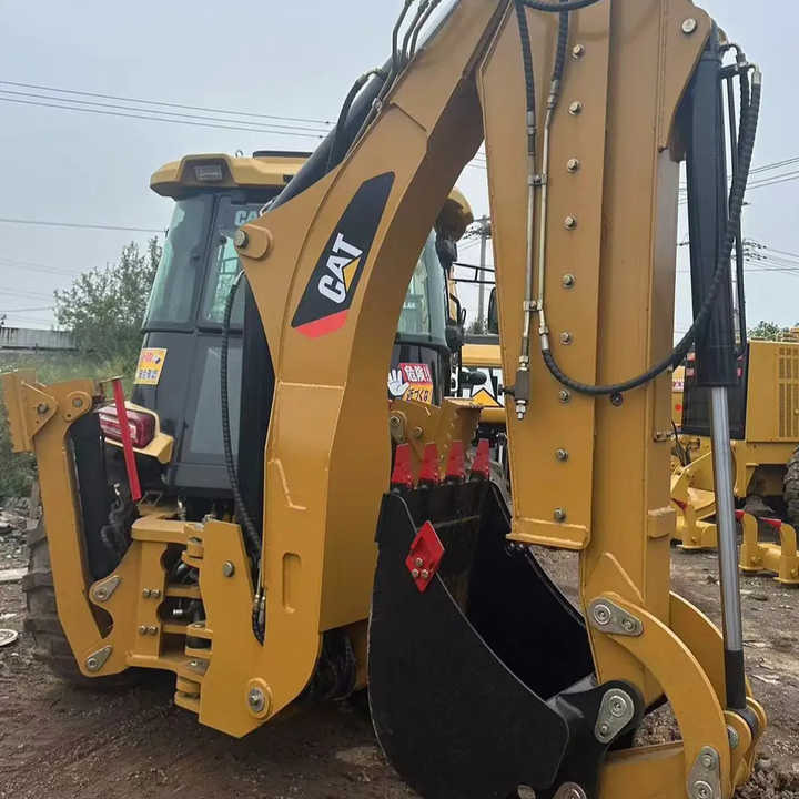 Used Caterpillar CAT 450F Retro Excavator CAT420F Cheap Price for Sale - Excavator: picture 5 Used Caterpillar CAT 450F Retro Excavator CAT420F Cheap Price for Sale - Excavator: picture 5