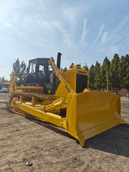 Used Construction Machinery Shantui SD32 Bulldozer for Sales S Econd-hand SD22 32 Bulldozer Crawler Type Bulldozer Price Lower - Bulldozer: picture 4 Used Construction Machinery Shantui SD32 Bulldozer for Sales S Econd-hand SD22 32 Bulldozer Crawler Type Bulldozer Price Lower - Bulldozer: picture 4
