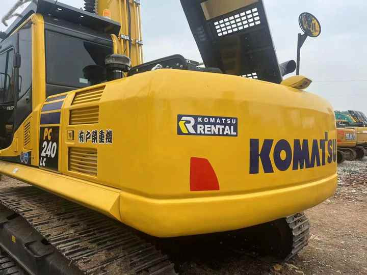 Used Good Quality Japan Original PC240-8 in Good Condition PC240-8 Komatsu - Crawler excavator: picture 2 Used Good Quality Japan Original PC240-8 in Good Condition PC240-8 Komatsu - Crawler excavator: picture 2