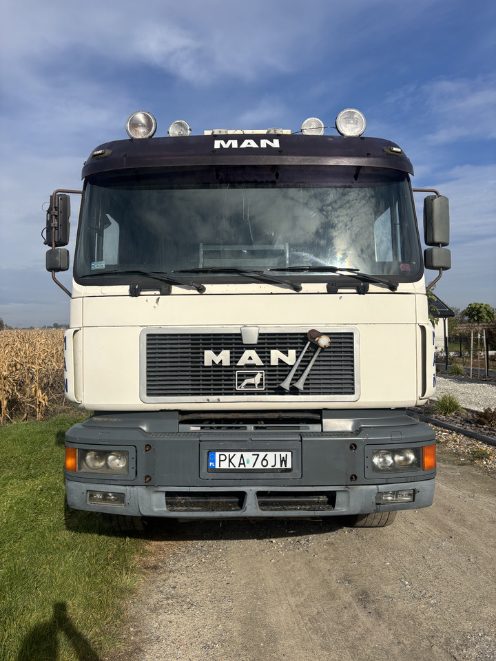 MAN F2000 27.463 - Cab chassis truck: picture 2 MAN F2000 27.463 - Cab chassis truck: picture 2