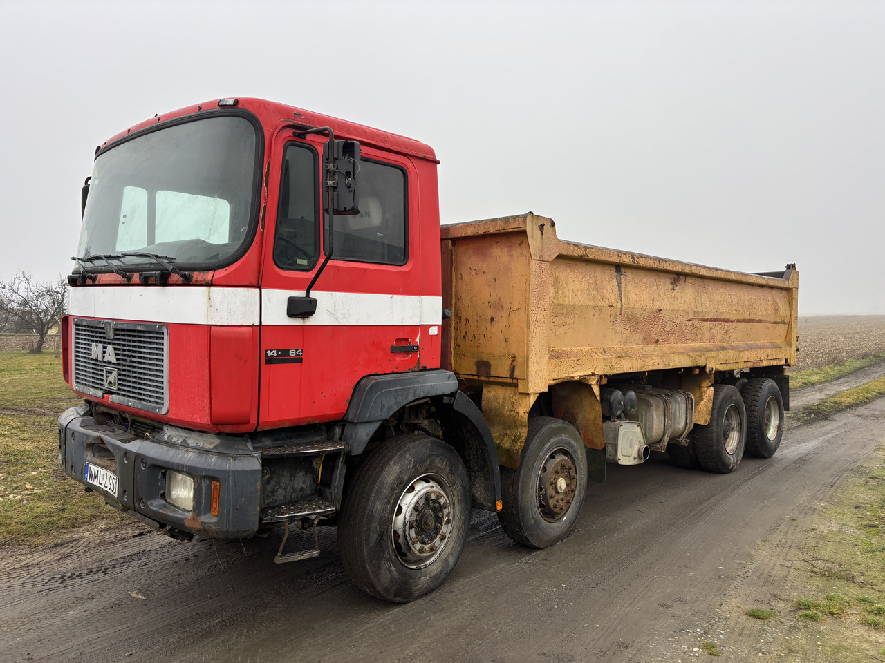 MAN F2000 35.364 - Tipper: picture 1 MAN F2000 35.364 - Tipper: picture 1