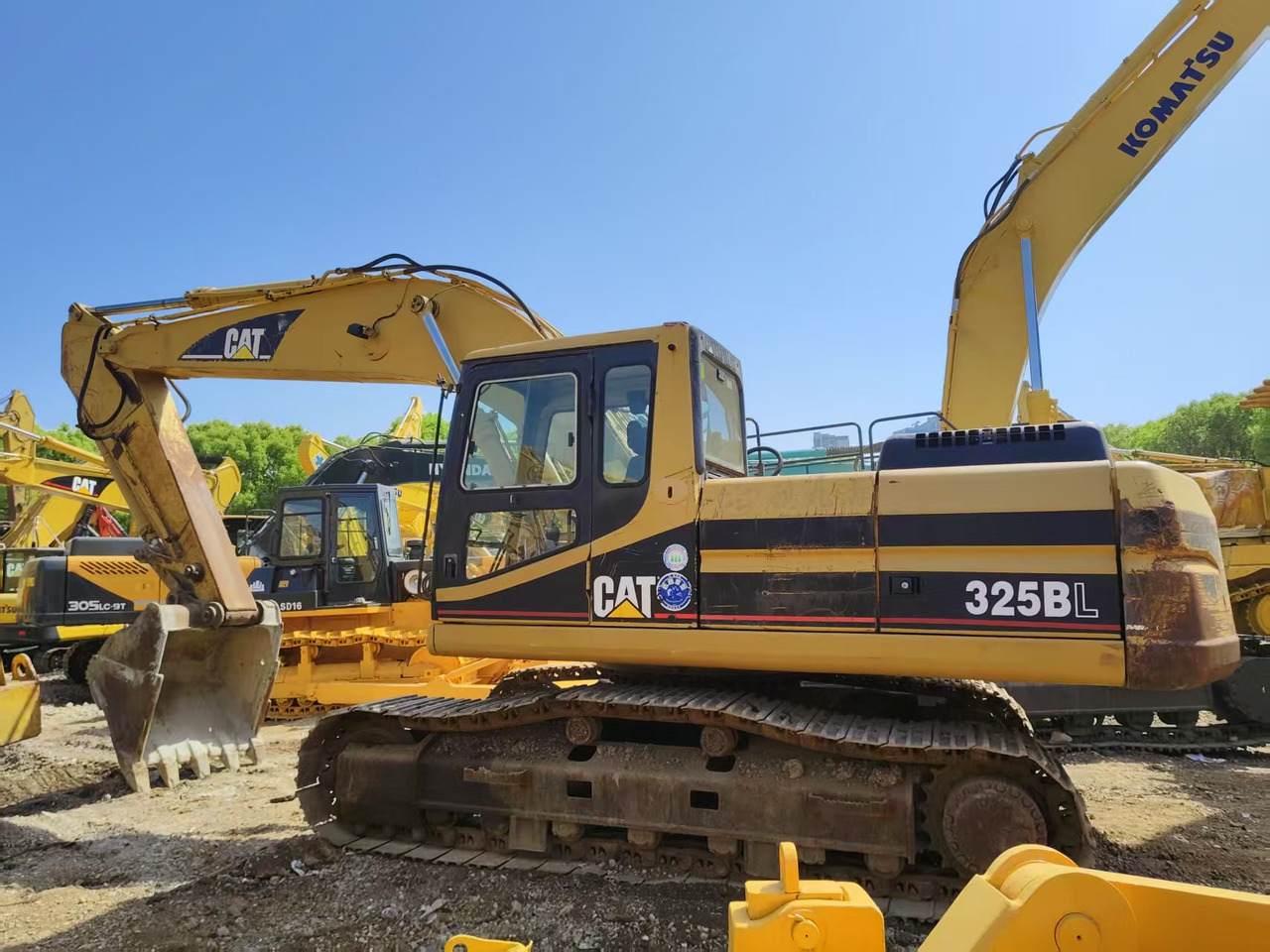 CATERPILLAR 325B - Crawler excavator: picture 1 CATERPILLAR 325B - Crawler excavator: picture 1