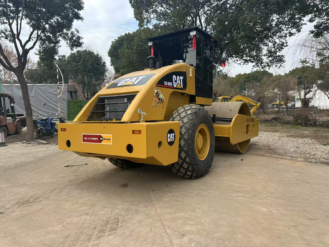CATERPILLAR CS683E - Road roller: picture 3 CATERPILLAR CS683E - Road roller: picture 3