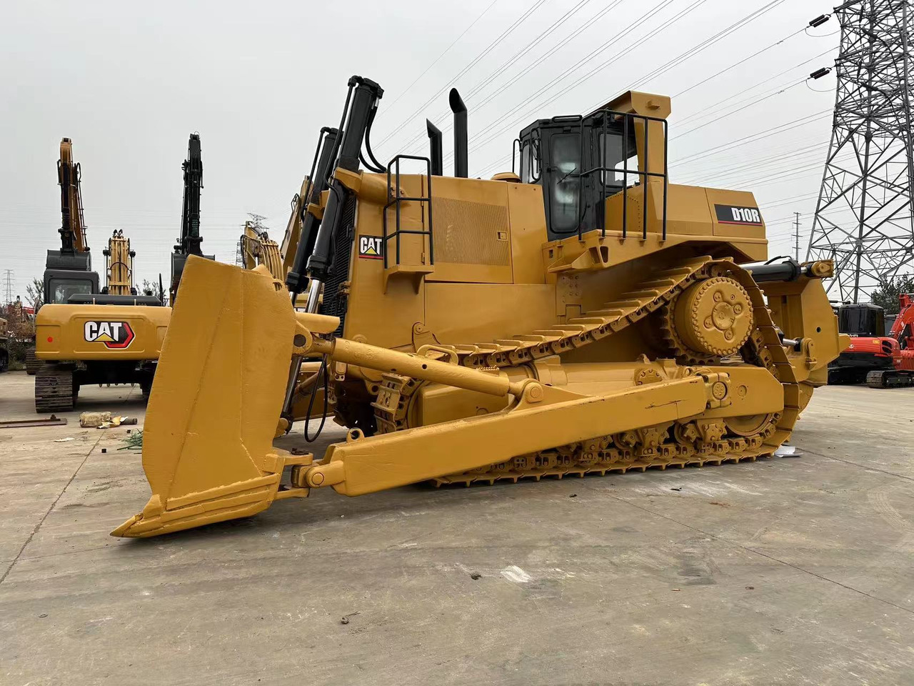 CATERPILLAR D10R - Bulldozer: picture 4 CATERPILLAR D10R - Bulldozer: picture 4