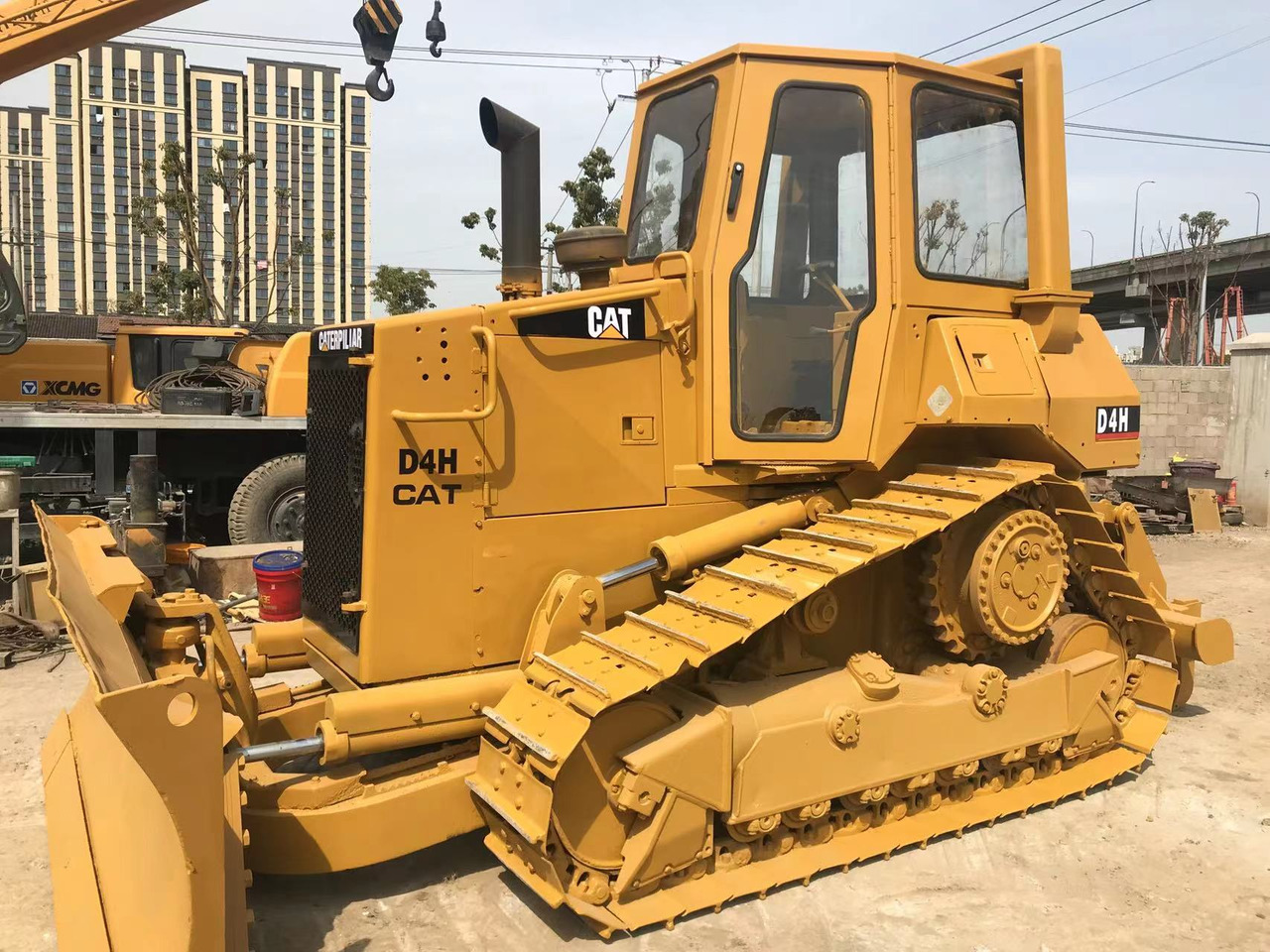 CATERPILLAR D4H - Bulldozer: picture 3 CATERPILLAR D4H - Bulldozer: picture 3