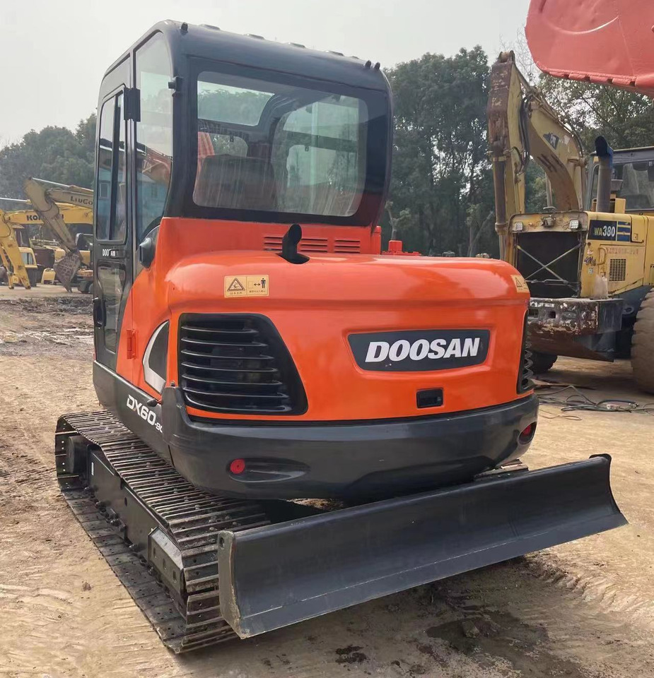 DOOSAN DX60-9C - Crawler excavator: picture 3 DOOSAN DX60-9C - Crawler excavator: picture 3