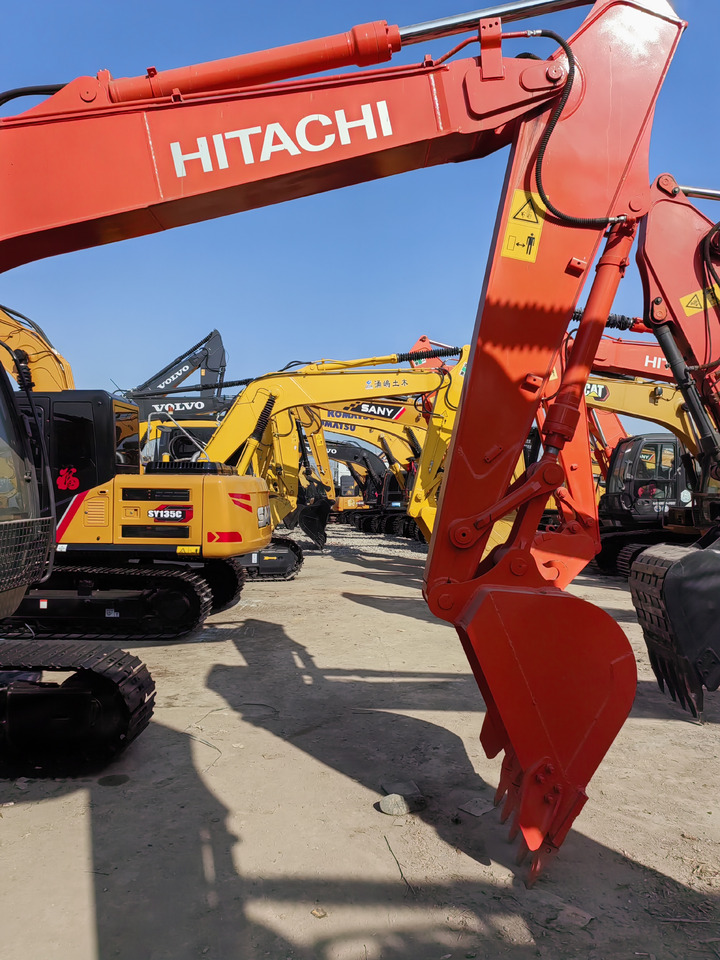 HITACHI ZX130 - Crawler excavator: picture 3 HITACHI ZX130 - Crawler excavator: picture 3