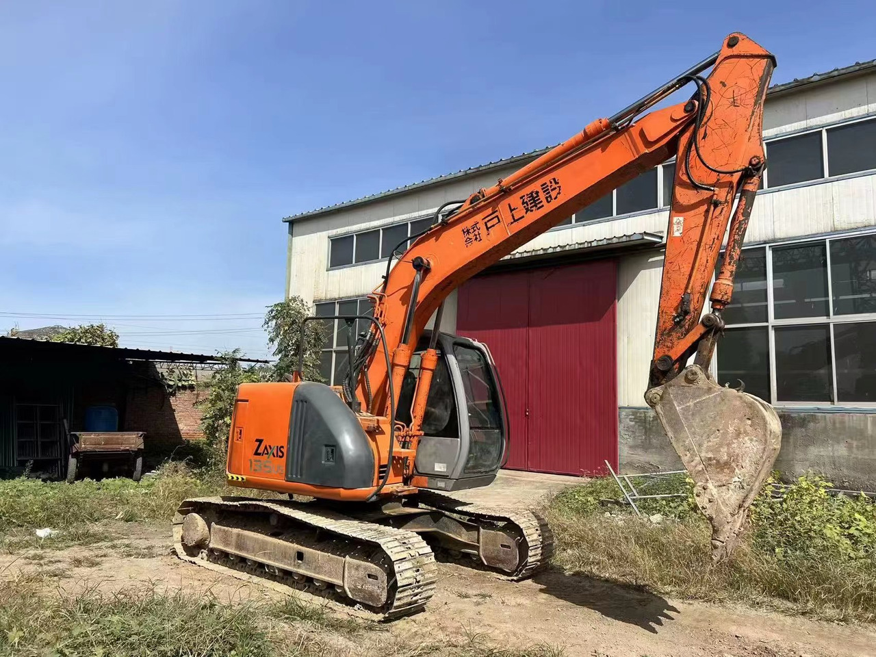 HITACHI ZX135 - Crawler excavator: picture 2 HITACHI ZX135 - Crawler excavator: picture 2