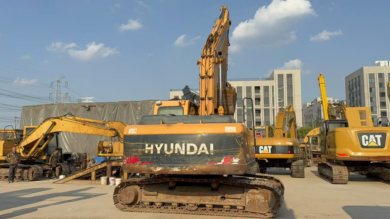 HYUNDAI R220LC-9S - Crawler excavator: picture 2 HYUNDAI R220LC-9S - Crawler excavator: picture 2