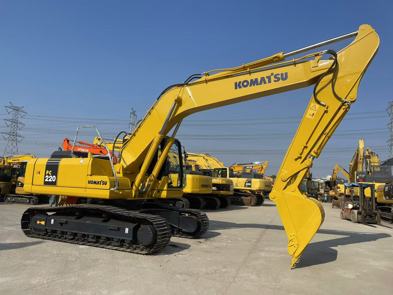 KOMATSU PC220-7 - Crawler excavator: picture 4 KOMATSU PC220-7 - Crawler excavator: picture 4