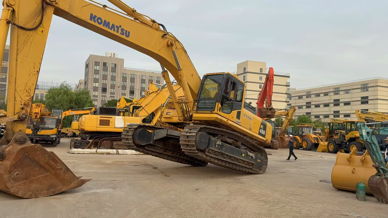 KOMATSU PC450-8 - Crawler excavator: picture 3 KOMATSU PC450-8 - Crawler excavator: picture 3