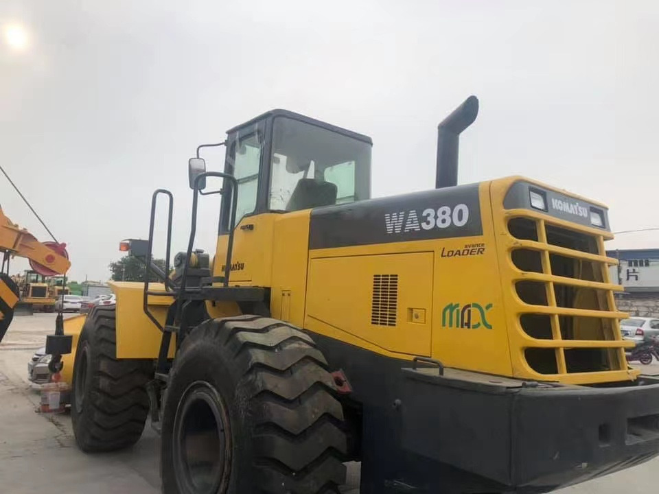 KOMATSU WA380-3 - Wheel loader: picture 2 KOMATSU WA380-3 - Wheel loader: picture 2