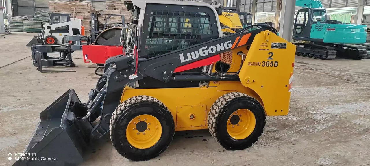 Liugong CLG385B - Skid steer loader: picture 1 Liugong CLG385B - Skid steer loader: picture 1