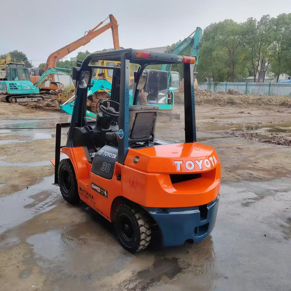 TOYOTA 62-7FD30 - Diesel forklift: picture 5 TOYOTA 62-7FD30 - Diesel forklift: picture 5