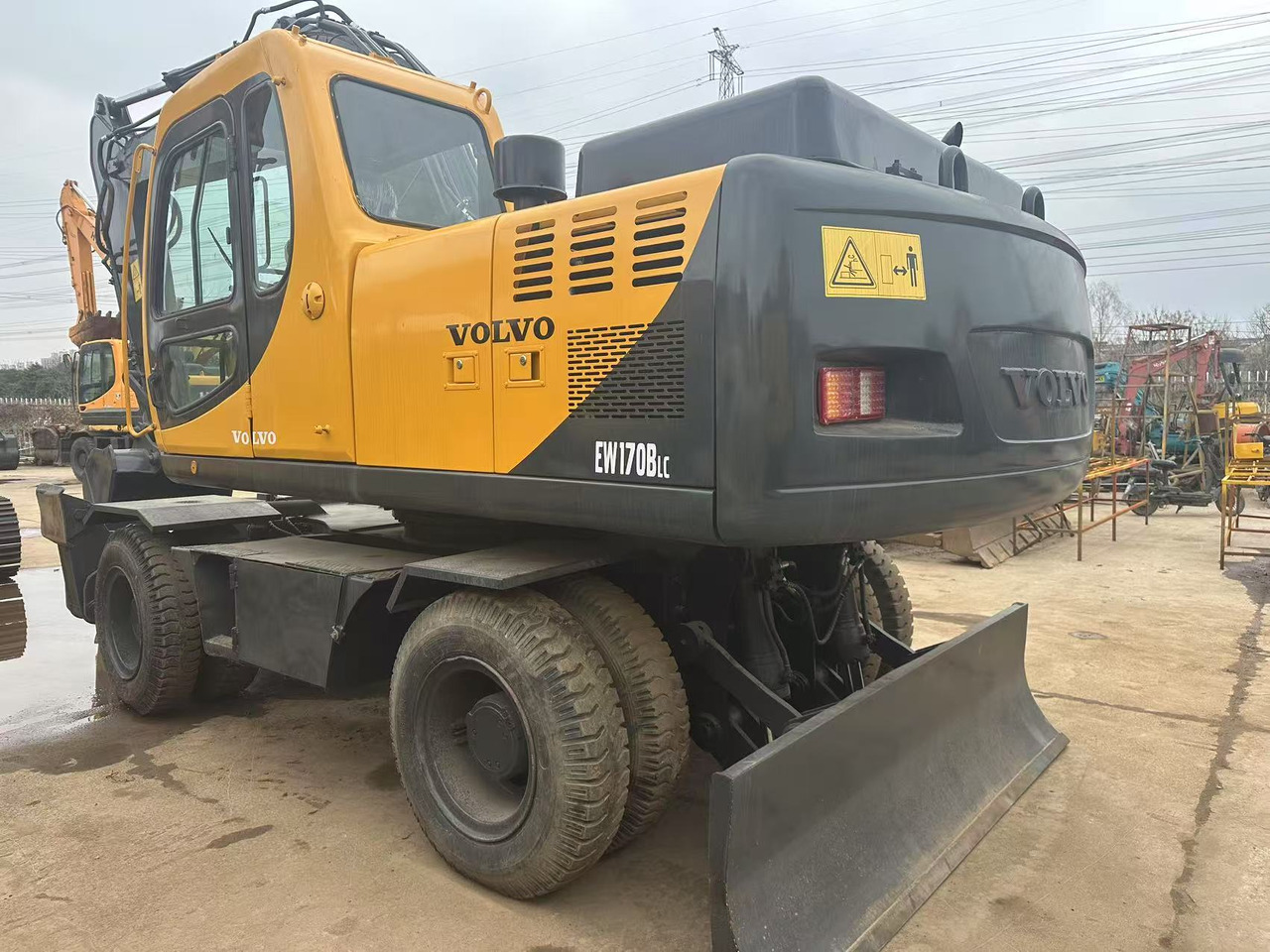 VOLVO EW170BLC - Wheel excavator: picture 4 VOLVO EW170BLC - Wheel excavator: picture 4